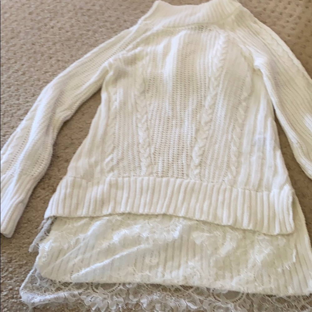 New WOT xxs classic white sweater